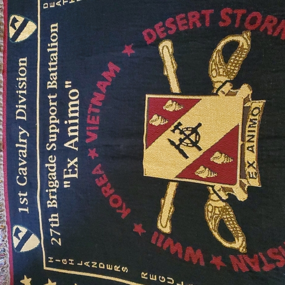 1ST CALVARY DIVISION THROW - Picture 6 of 10